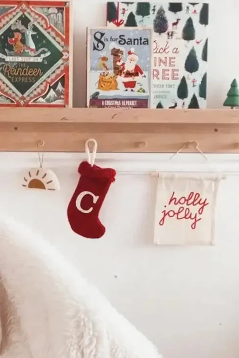 Holly Jolly Wall Hanging