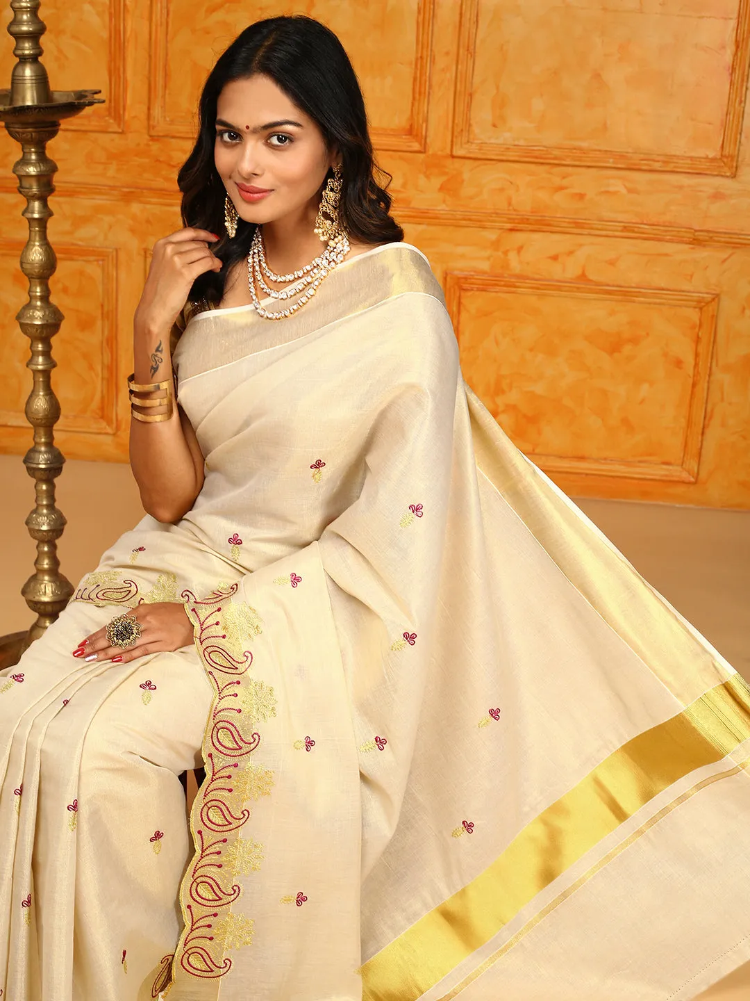 Kerala Cream Gold Jari Weaving Saree KS124