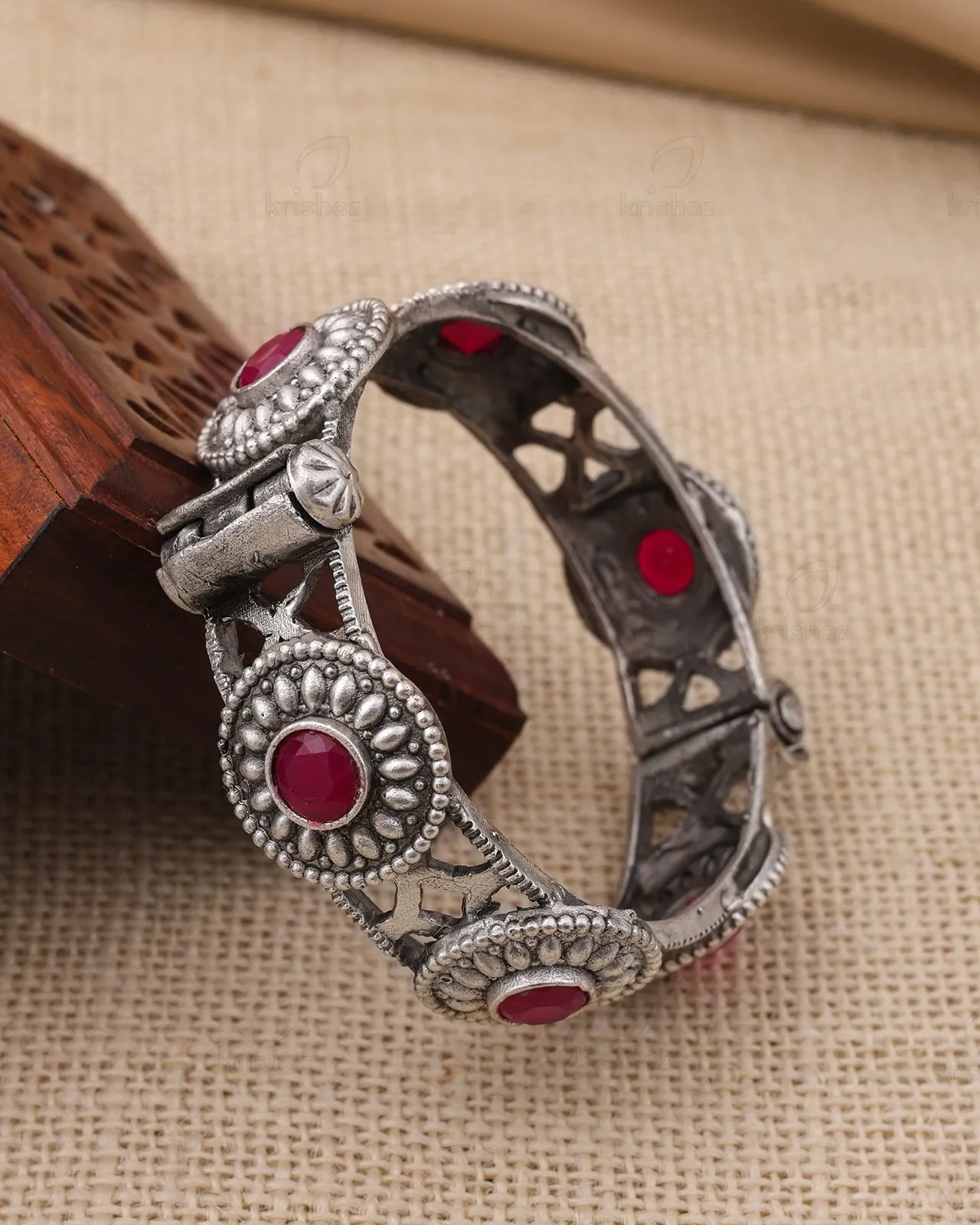 Raksha One Piece Bangle